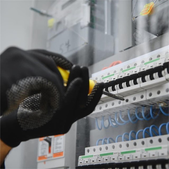 Renovamos instalaciones eléctricas en Lugo